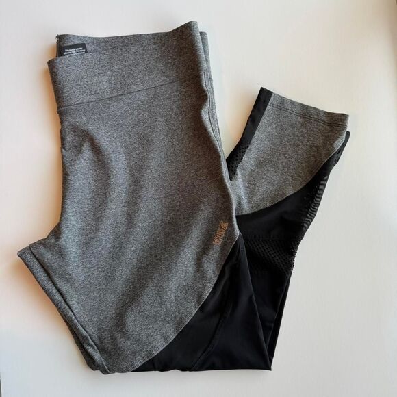 Victoria's Secret Women's Ultimate Leggings Size Large Grey and Black Activewear - Picture 1 of 5